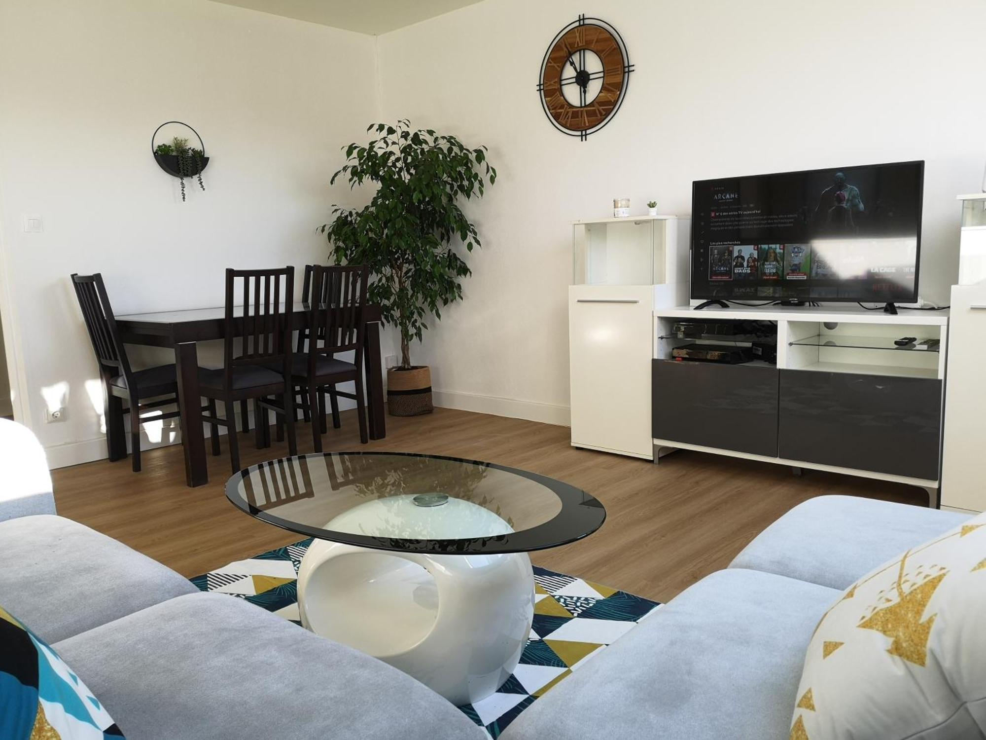 Superbe Cocon De 44M2 Apartment Longvic Ngoại thất bức ảnh